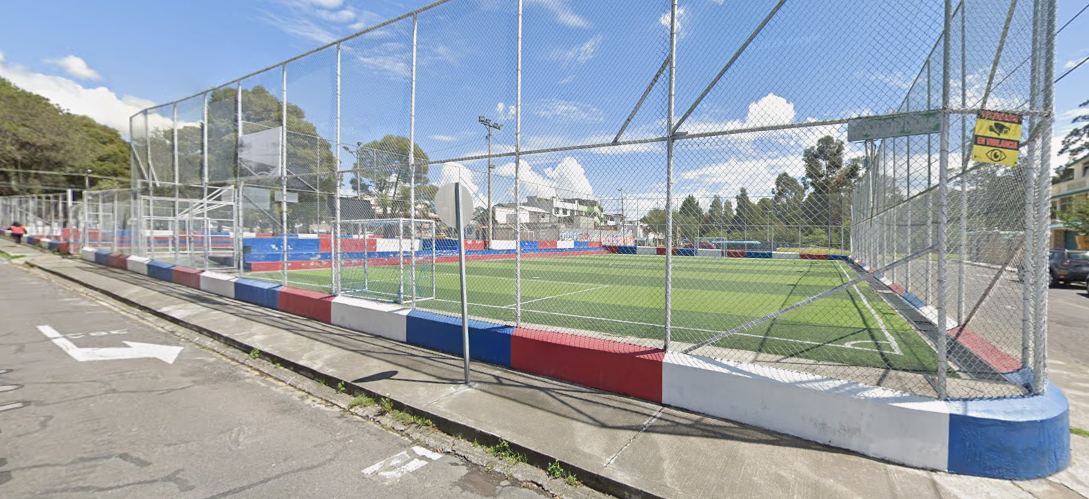 Cancha de Fútbol — Integración IGM, Quito